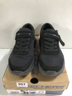 SKECHERS CHILDREN'S BLACK SHOES - SIZE 1