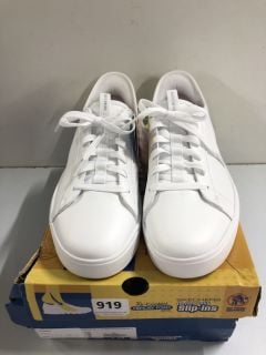 SKECHERS SLIP INS WHITE SHOES - SIZE 7