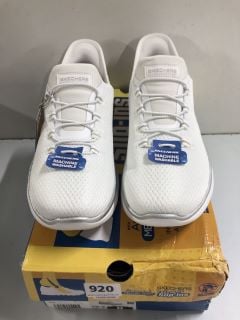 SKECHERS SLIP INS WHITE SHOES - SIZE 5