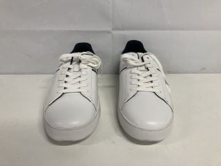 VERY WHITE SHOES - SIZE 10