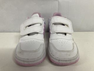 ADIDAS BASKETBALL CHILDREN'S SHOES - SIZE 9