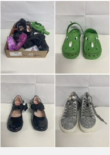 BOX OF VARIOUS CHILDREN'S SHOES VARIOUS SIZES