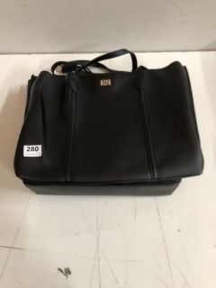 2 X WOMEN'S NEW LOOK BAGS