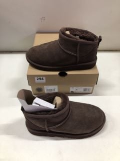 UGG KIDS CLASSIC ULTRA UK SIZE: 3