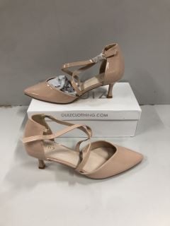 QUIZ CLOTHING HEELS UK SIZE: 7