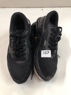 2 X TRAINERS INC NIKE AIR MAX UK SIZE: 8