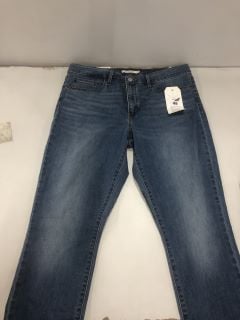 LEVI'S 311 SHAPING SKINNY JEANS SIZE: 33