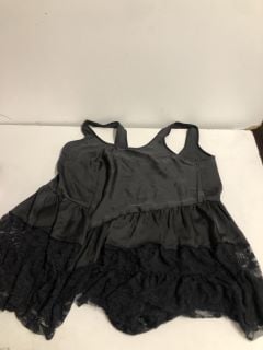 WOMEN'S DESIGNER DRESS IN BLACK - SIZE M - RRP $78