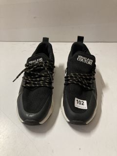 VERSACE JEANS TRAINERS IN BLACK - UK SIZE 6