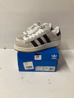 PAIR OF ADIDAS CAMPUS 00'S TRAINERS IN OFF WHITE - SIZE UK 7