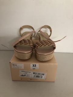 RAVEL KIPPEN PLATFORMS IN TAN UK SIZE 8