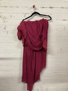 WOMEN'S DESIGNER DRESS IN CHERRY RED - SIZE S - RRP $128