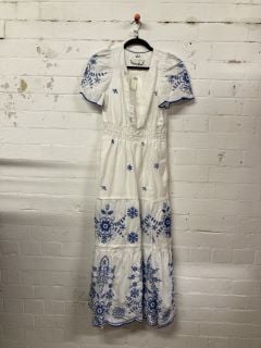 WOMEN'S DESIGNER FLORAL DRESS IN WHITE/BLUE - SIZE S - RRP £180