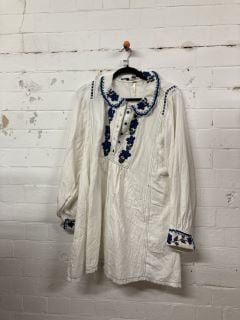 WOMEN'S DESIGNER TOP IN IVORY COMBO - SIZE M - RRP £158