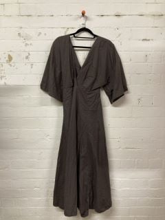 WOMEN'S DESIGNER DRESS IN BROWN - SIZE UNKNOWN