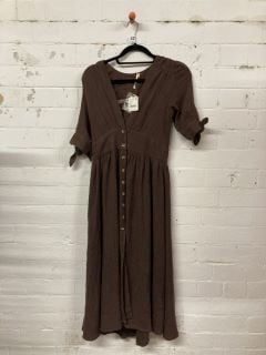 WOMEN'S DESIGNER DRESS IN  DARK BROWN - SIZE XS - RRP $108