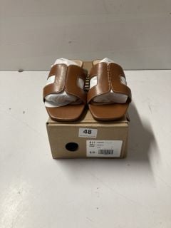 WOMEN'S DUNE LEATHER PLATFORM SLIDE IN TAN - SIZE UK 5