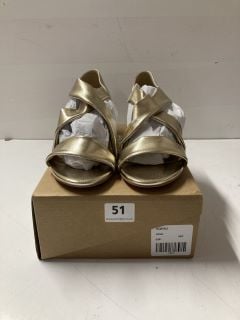 WOMEN'S WIDE FIT STRAPPY WEDGE SANDALS IN GOLD - SIZE UK 6