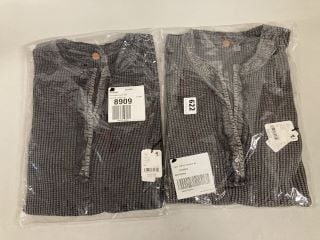 2 X COLT TOP IN DARK GREY - SIZE M - TOTAL RRP £116