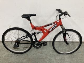 TRAX TFS1 RED FRAME PUSH BICYCLE (VAT ONLY PAYABLE ON BUYERS PREMIUM) (MPSS03177107)