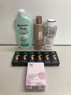 QUANTITY OF VARIOUS MEN'S AND WOMEN'S BEAUTY PRODUCTS