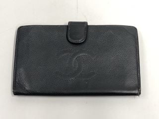 CHANEL BLACK LEATHER CC BIFOLD WALLET (VAT ONLY PAYABLE ON BUYERS PREMIUM)