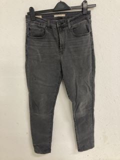 LEVIS HIGH RISE SKINNY JEANS SIZE: 30