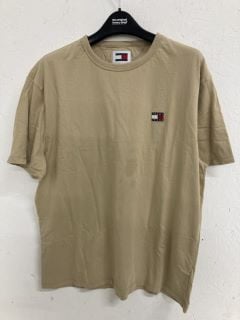 TOMMY JEANS T-SHIRT SIZE: XL