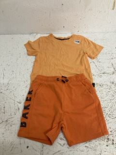 TED BAKER KIDS SHORTS AND T-SHIRT SIZE: 6YRS