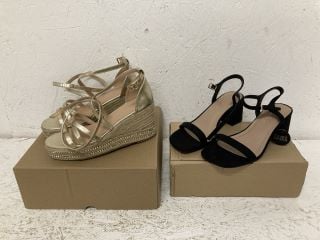 2 X FOOTWEAR INC GRANDE LARGEUR BLOCK HEELS