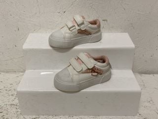 RIVER ISLAND BABY SHOES SIZE: C4