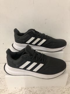 ADIDAS TRAINERS SIZE: 8.5