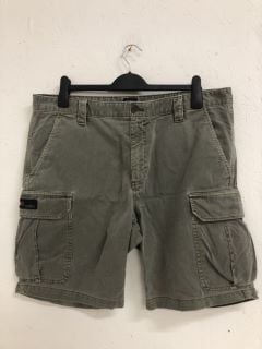 TOMMY JEANS SHORTS SIZE: 36