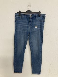 2 X JEANS INC RIVER ISLAND DENIM SPECIALIST SIZE: 18R