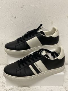 ARMANI EXCHANGE SNEAKERS SIZE: 11