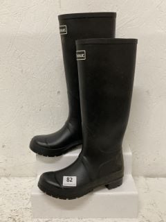 BARBOUR WATERPROOF WELLIE BOOTS SZE: 4