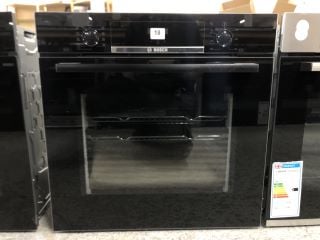 BOSCH BUILT-IN SINGLE OVEN MODEL: HBS534BB0B - RRP.£399 (EX-DISPLAY)