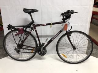 GIANT HYBRID BIKE - MPSS03168830 (VAT ONLY PAYABLE ON BUYERS PREMIUM)