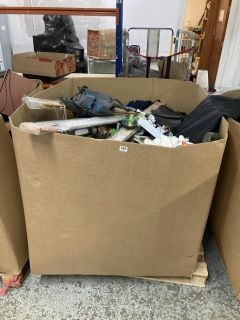 PALLET OF VARIOUS ITEMS INC. CLOTHING