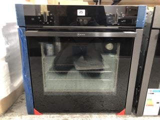 NEFF BUILT-IN SINGLE OVEN MODEL: B3ACE4HG0B - RRP.£989 (EX-DISPLAY)