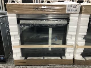 LOGIK BUILT-IN SINGLE OVEN MODEL: LBFANX23 - RRP.£150 (EX-DISPLAY) (SEALED)