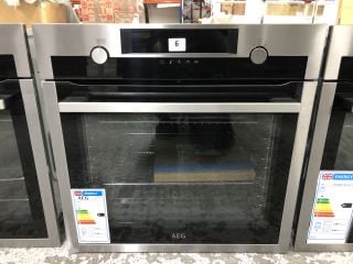 AEG BUILT-IN SINGLE OVEN MODEL: BCE556060M - RRP.£700 (EX-DISPLAY)