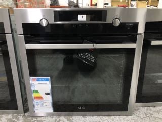 AEG BUILT-IN SINGLE OVEN MODEL: BCE556060M - RRP.£700 (EX-DISPLAY)