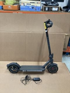 RAZOR ELECTRIC SCOOTER (COLLECTION ONLY)