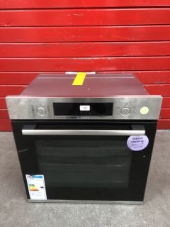 BOSCH INTEGRATED SINGLE OVEN MODEL: HRS574BS0B (EX DISPLAY) RRP: £499