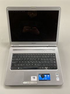 SONY PCG-7Z1M LAPTOP IN GREY. (UNIT ONLY).   [JPTN41829]