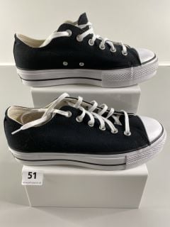 CONVERSE WOMENS TRAINERS UK SIZE 8