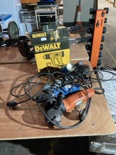 3 X ASSORTED GRINDERS TO INCLUDE DEWALT D26411 HEATGUN AND BUTANE BLOW TORCH