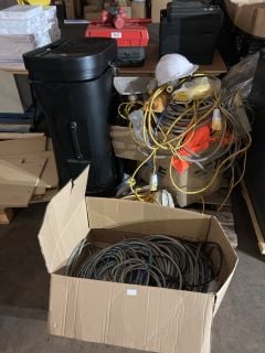 QTY OF ASSORTED CABLES AND LIGHTING