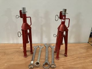 4 X CHROME SPANNERS TO INCLUDE 2 X TRIPODS